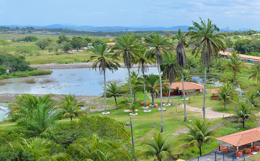 Águas Claras Club - Piscinas, Toboáguas e Paisagismo em São